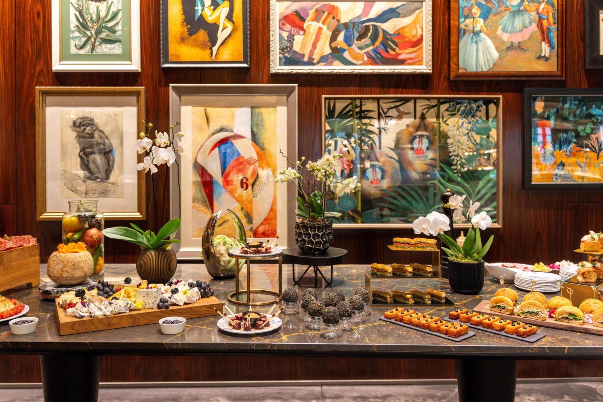 Prince De Galles, A Luxury Collection Hotel, Paris Exteriör bild